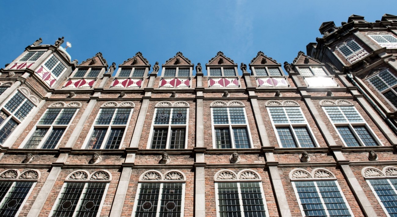 Foto van het Duivelshuis, het stadskasteel in het centrum van Arnhem.